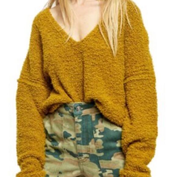 New Free People Finders Keepers V-Neck Women's
Sweater Athens Moss Size S NWT - Picture 1 of 9